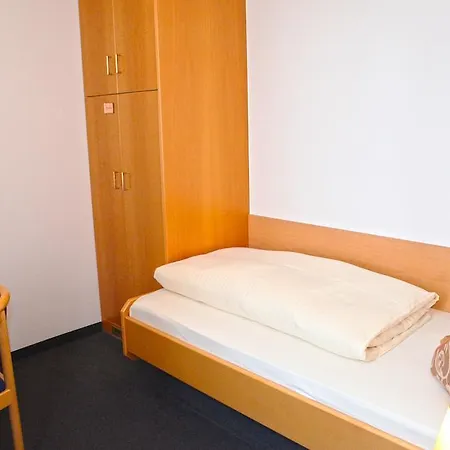 Hotell Am Ostpark 3*